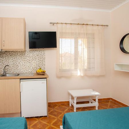 Eros Appartments Kalamítsi Dış mekan fotoğraf