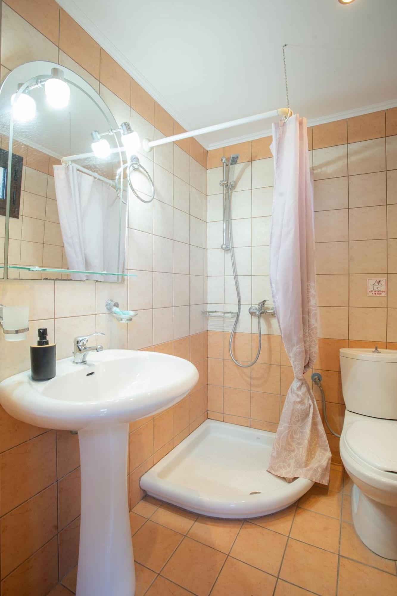 Eros Appartments Kalamítsi Oda fotoğraf